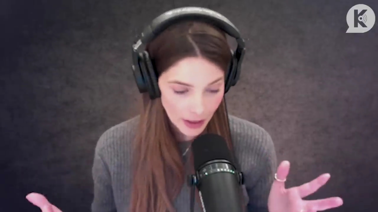 Ashley-Greene-dot-nl_TheTwilightEffect-PeterFacinelliLivestream0260.jpg