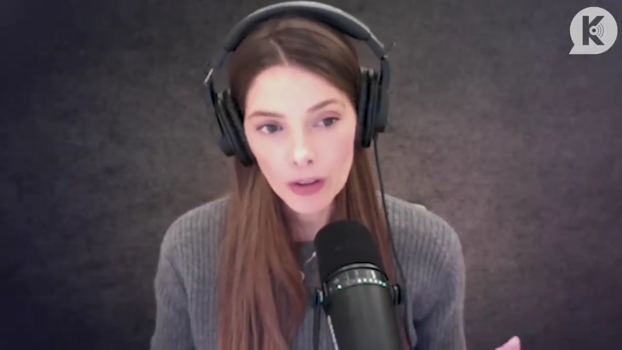 Ashley-Greene-dot-nl_TheTwilightEffect-PeterFacinelliLivestream0264.jpg