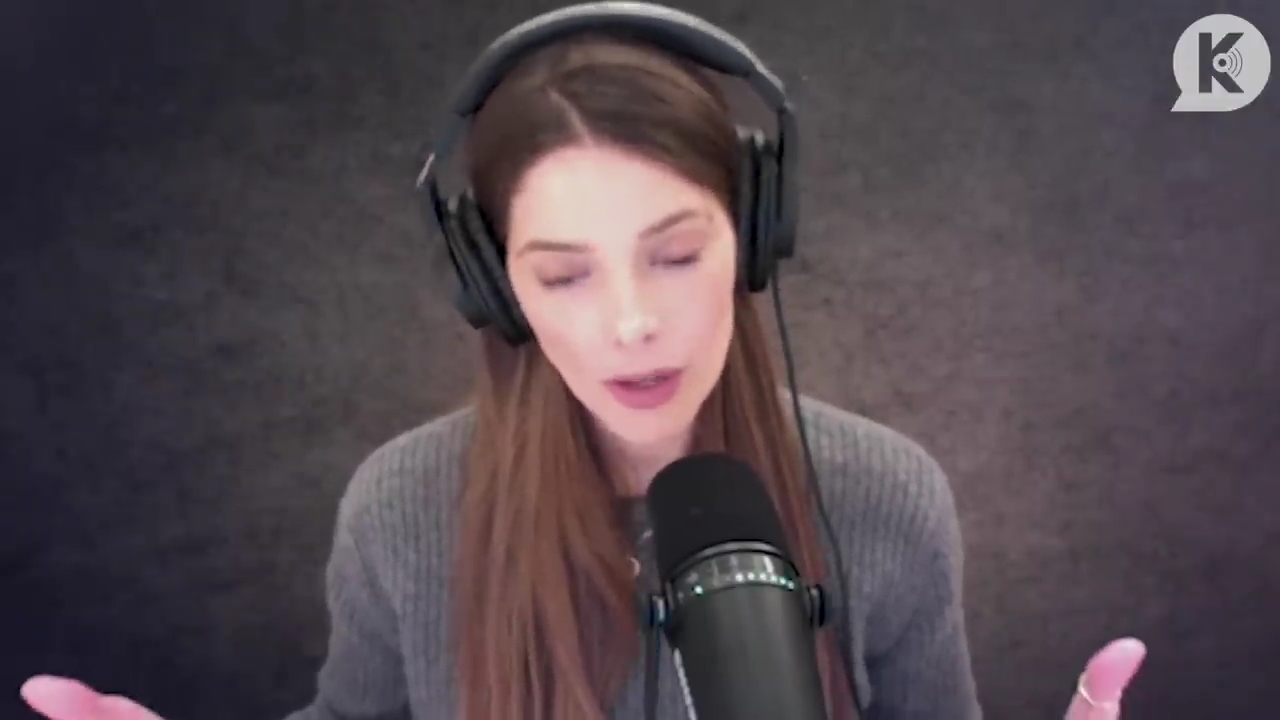 Ashley-Greene-dot-nl_TheTwilightEffect-PeterFacinelliLivestream0266.jpg