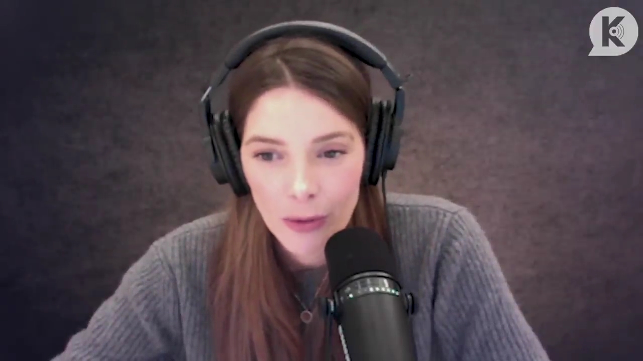 Ashley-Greene-dot-nl_TheTwilightEffect-PeterFacinelliLivestream0305.jpg