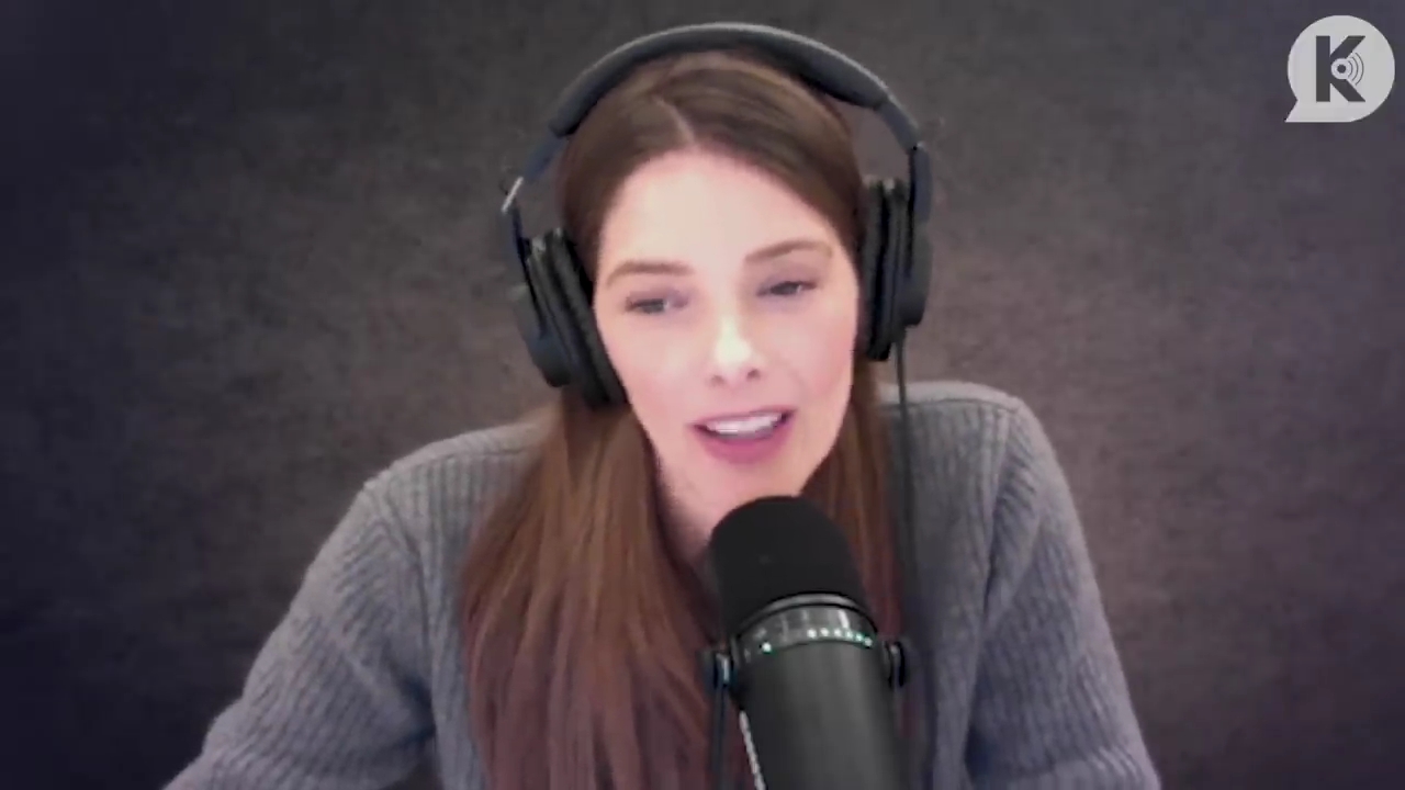 Ashley-Greene-dot-nl_TheTwilightEffect-PeterFacinelliLivestream0346.jpg