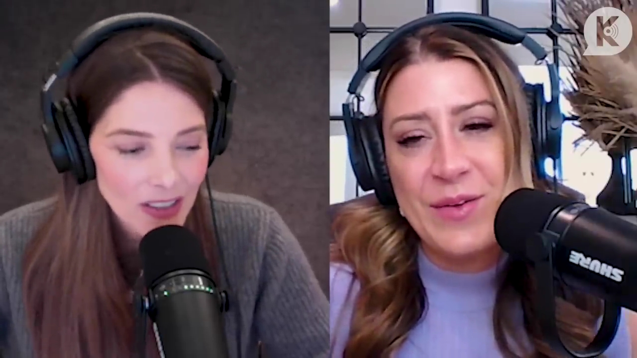 Ashley-Greene-dot-nl_TheTwilightEffect-PeterFacinelliLivestream0376.jpg