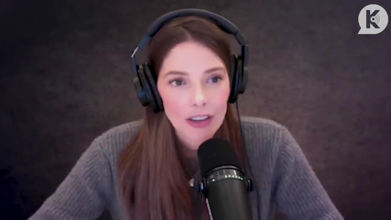 Ashley-Greene-dot-nl_TheTwilightEffect-PeterFacinelliLivestream0382.jpg