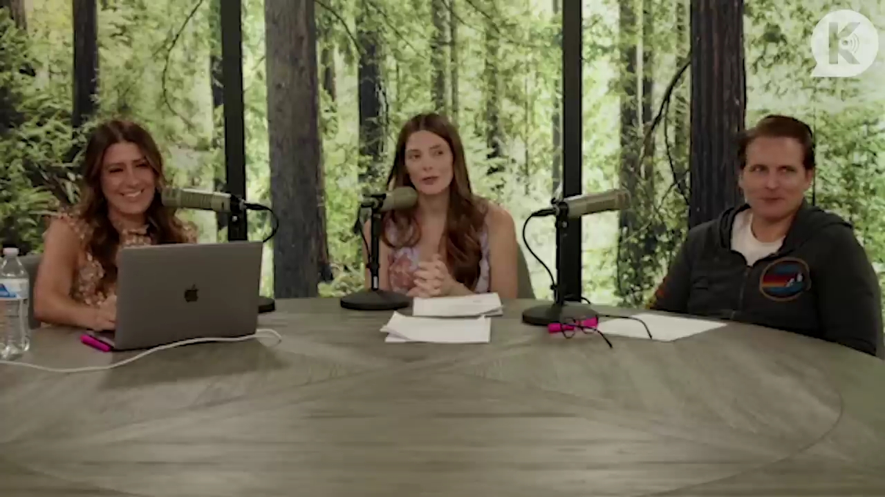 Ashley-Greene-dot-nl_TheTwilightEffect-PeterFacinelliLivestream0429.jpg Ashley-Greene-dot-nl_TheTwilightEffect-PeterFacinelliLivestream0429.jpg