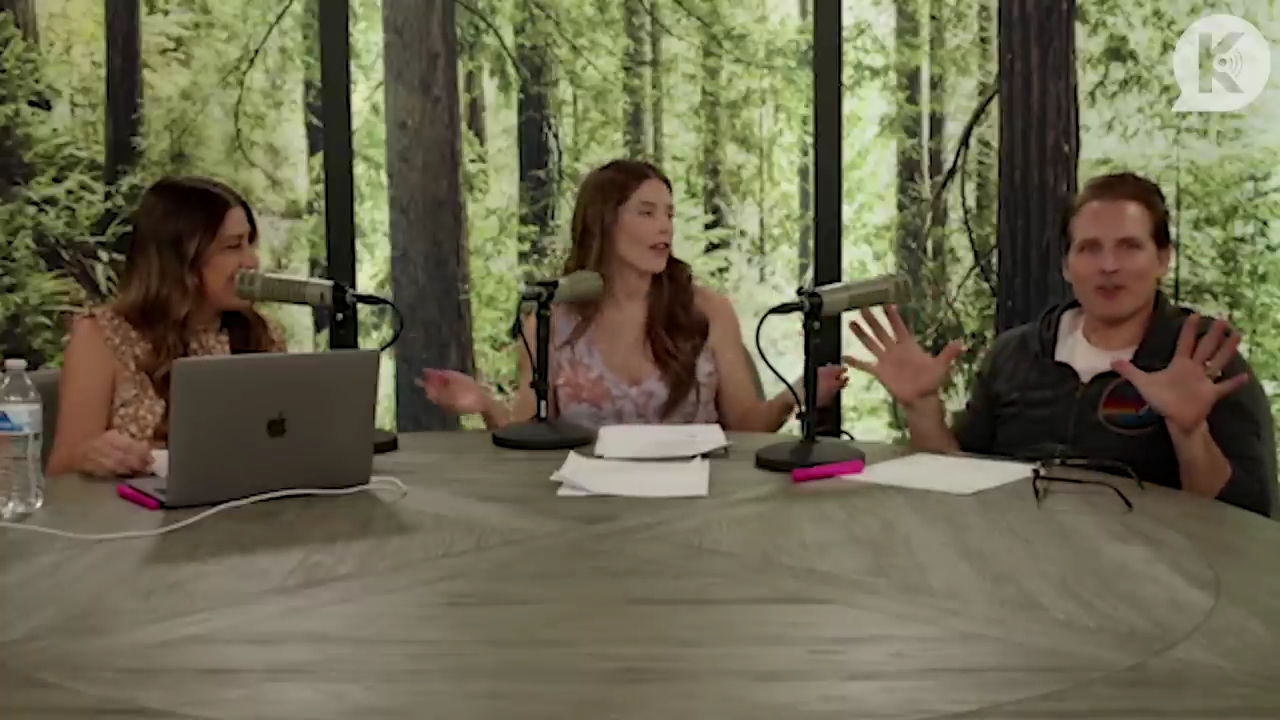 Ashley-Greene-dot-nl_TheTwilightEffect-PeterFacinelliLivestream0501.jpg