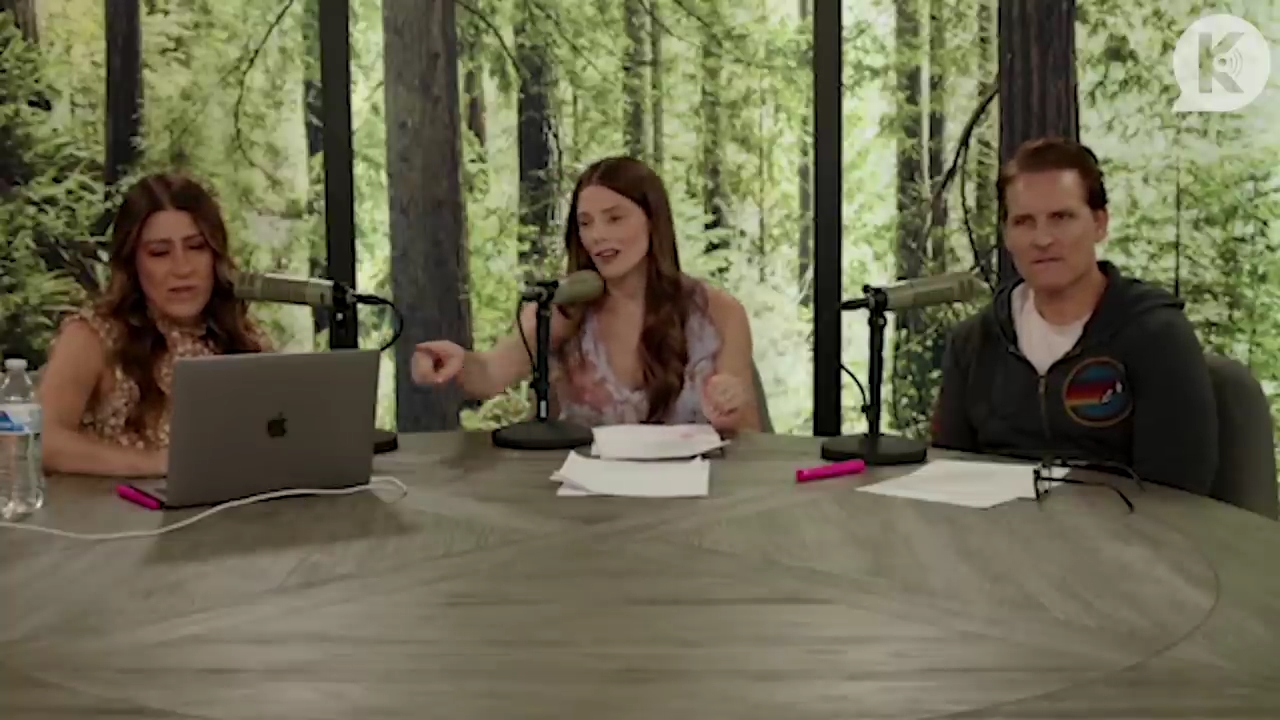 Ashley-Greene-dot-nl_TheTwilightEffect-PeterFacinelliLivestream0539.jpg