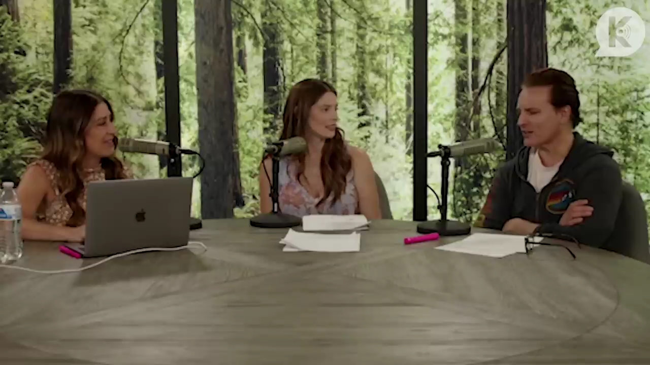 Ashley-Greene-dot-nl_TheTwilightEffect-PeterFacinelliLivestream0585.jpg