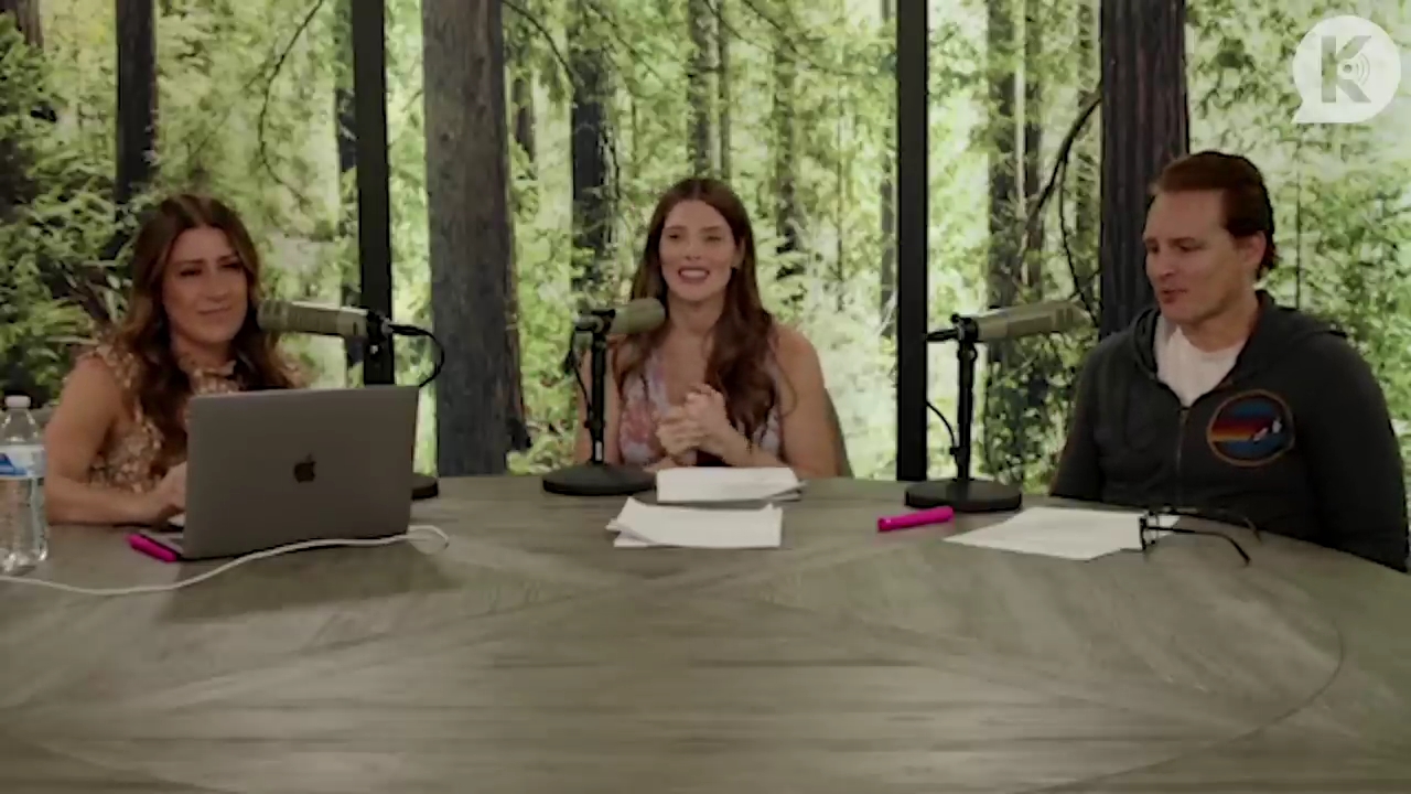 Ashley-Greene-dot-nl_TheTwilightEffect-PeterFacinelliLivestream0608.jpg