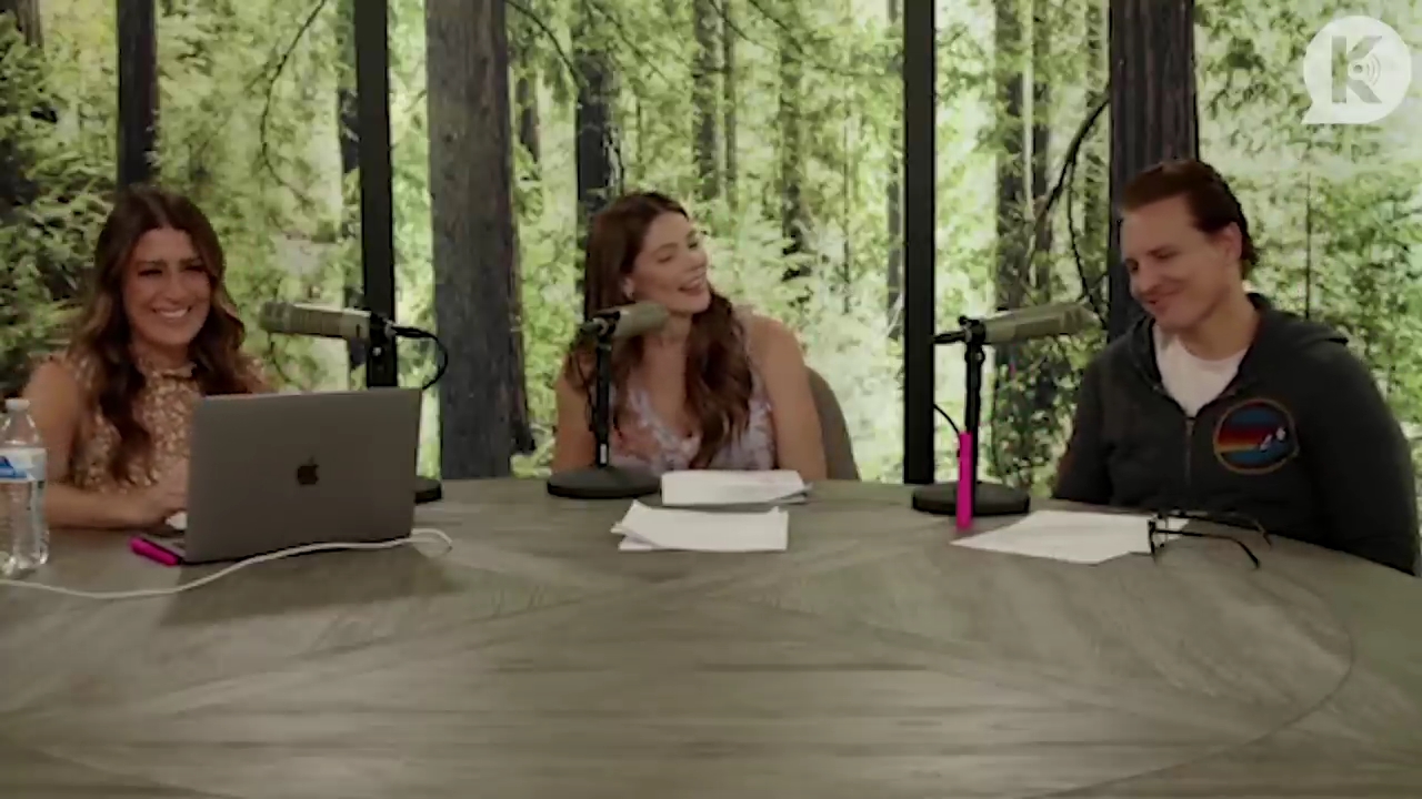 Ashley-Greene-dot-nl_TheTwilightEffect-PeterFacinelliLivestream0617.jpg