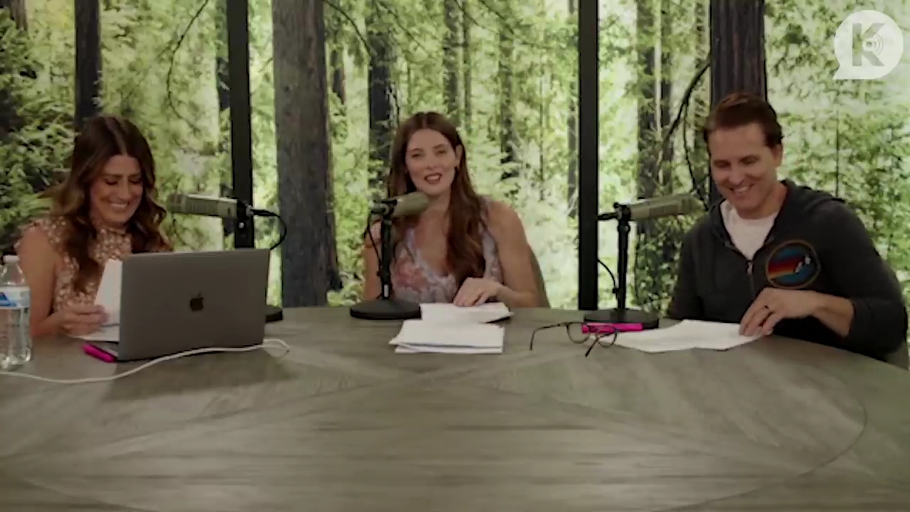 Ashley-Greene-dot-nl_TheTwilightEffect-PeterFacinelliLivestream0684.jpg