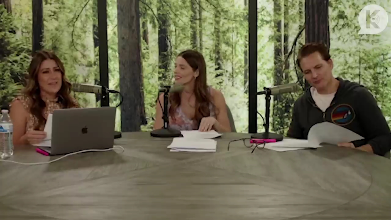 Ashley-Greene-dot-nl_TheTwilightEffect-PeterFacinelliLivestream0691.jpg