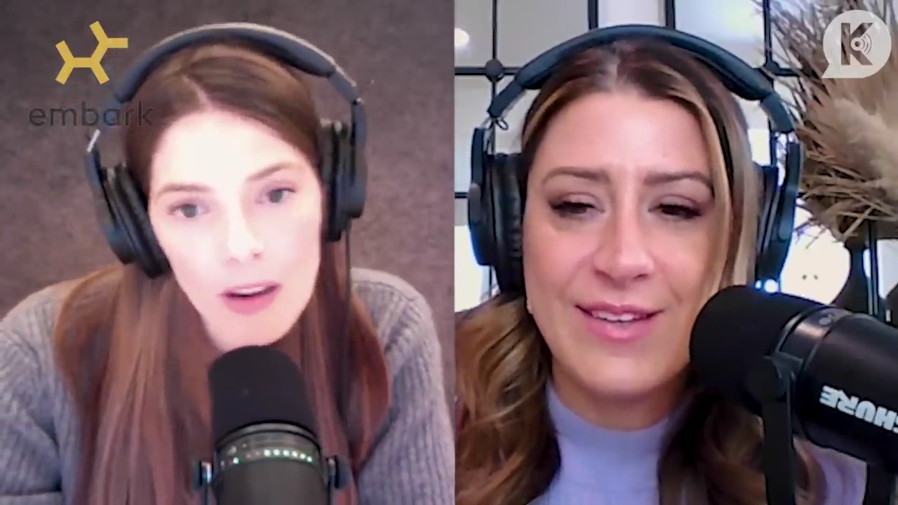 Ashley-Greene-dot-nl_TheTwilightEffect-PeterFacinelliLivestream0774.jpg
