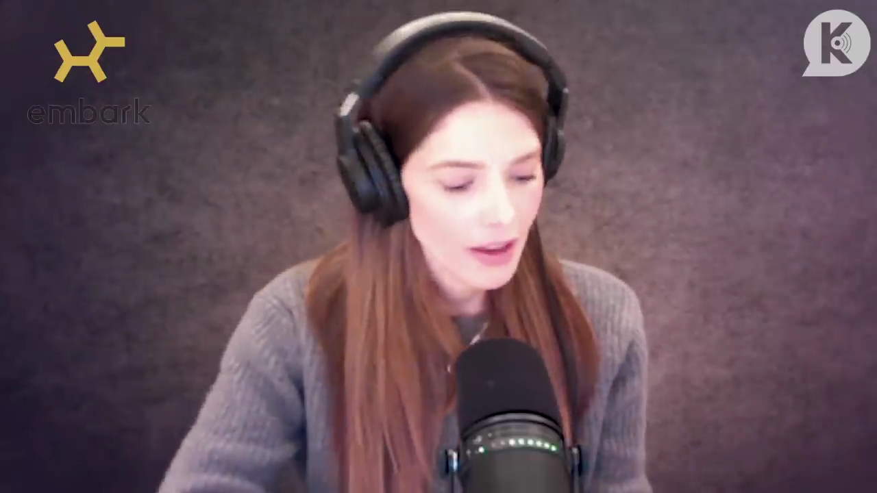 Ashley-Greene-dot-nl_TheTwilightEffect-PeterFacinelliLivestream0785.jpg
