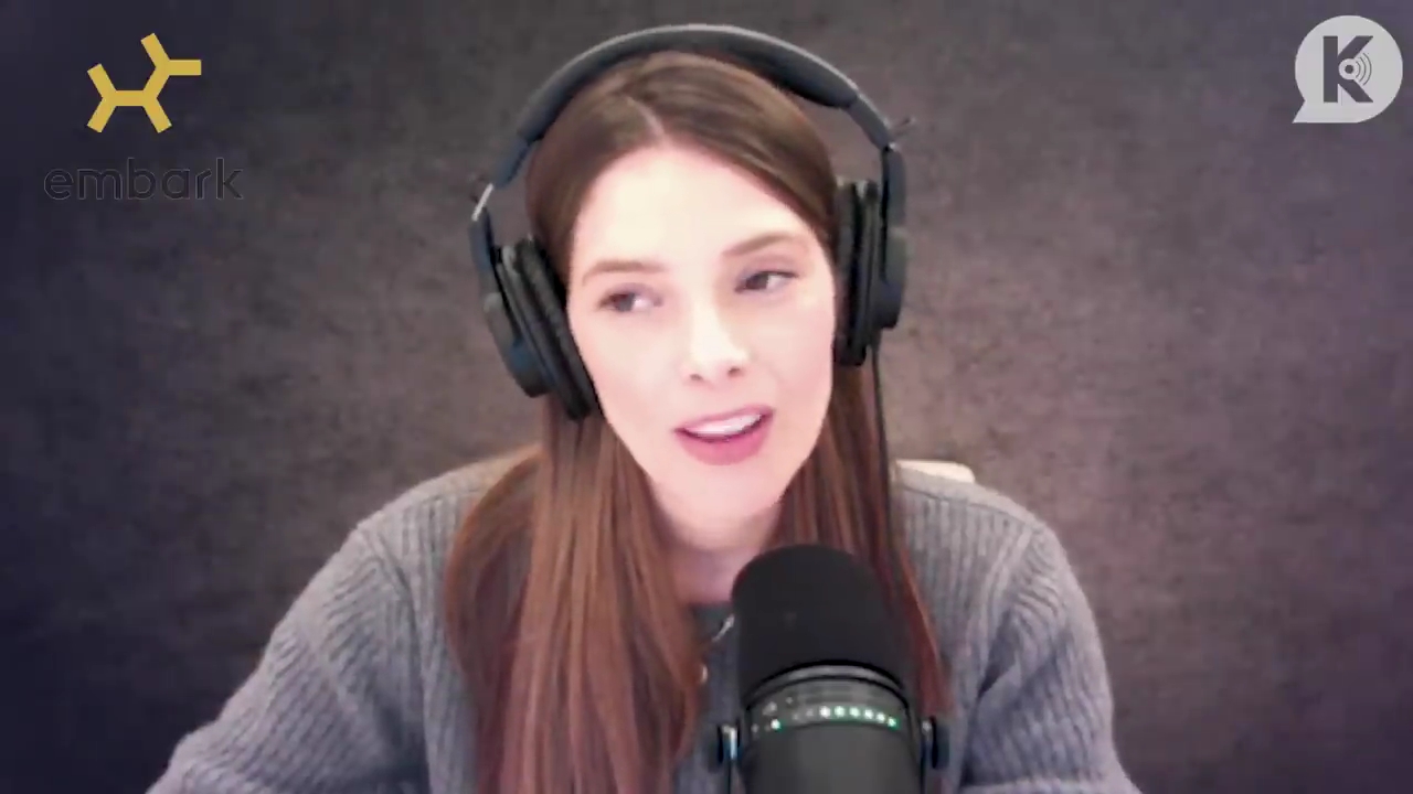 Ashley-Greene-dot-nl_TheTwilightEffect-PeterFacinelliLivestream0800.jpg