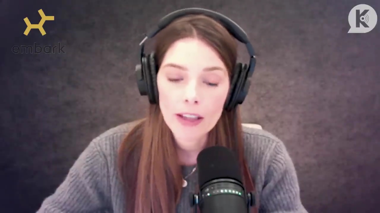Ashley-Greene-dot-nl_TheTwilightEffect-PeterFacinelliLivestream0806.jpg