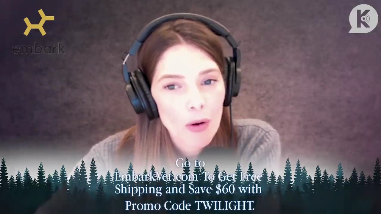 Ashley-Greene-dot-nl_TheTwilightEffect-PeterFacinelliLivestream0864.jpg