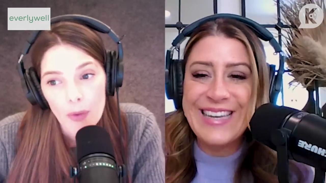 Ashley-Greene-dot-nl_TheTwilightEffect-PeterFacinelliLivestream0950.jpg Ashley-Greene-dot-nl_TheTwilightEffect-PeterFacinelliLivestream0950.jpg