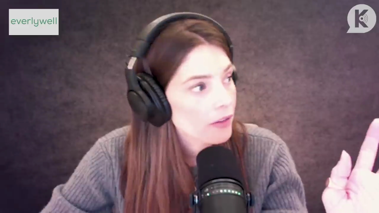 Ashley-Greene-dot-nl_TheTwilightEffect-PeterFacinelliLivestream0965.jpg