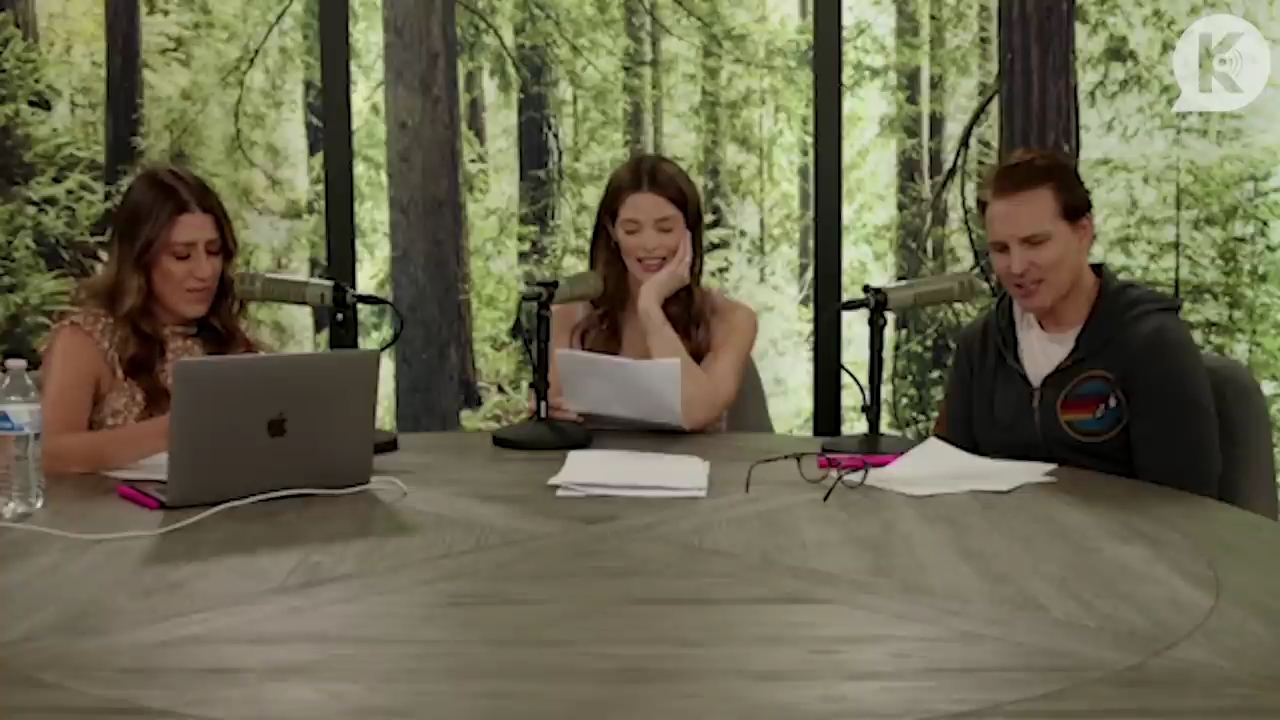 Ashley-Greene-dot-nl_TheTwilightEffect-PeterFacinelliLivestream1028.jpg