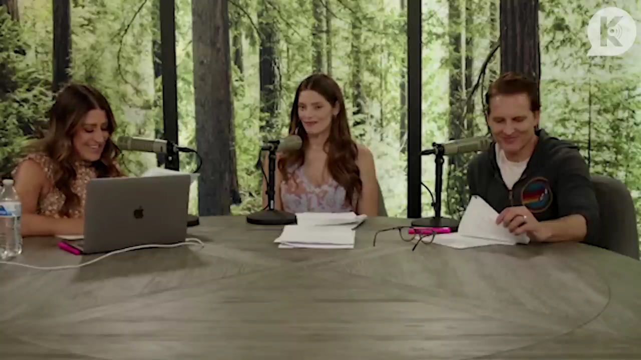 Ashley-Greene-dot-nl_TheTwilightEffect-PeterFacinelliLivestream1106.jpg Ashley-Greene-dot-nl_TheTwilightEffect-PeterFacinelliLivestream1106.jpg