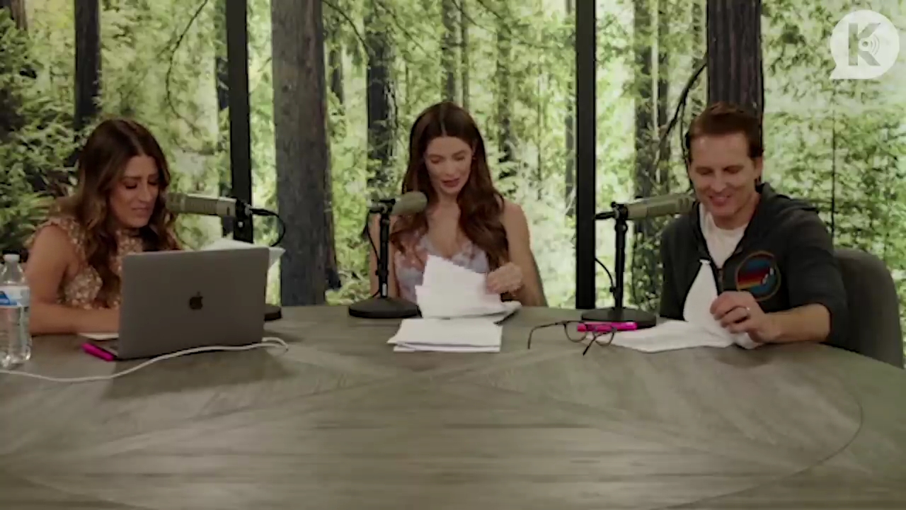 Ashley-Greene-dot-nl_TheTwilightEffect-PeterFacinelliLivestream1109.jpg Ashley-Greene-dot-nl_TheTwilightEffect-PeterFacinelliLivestream1109.jpg