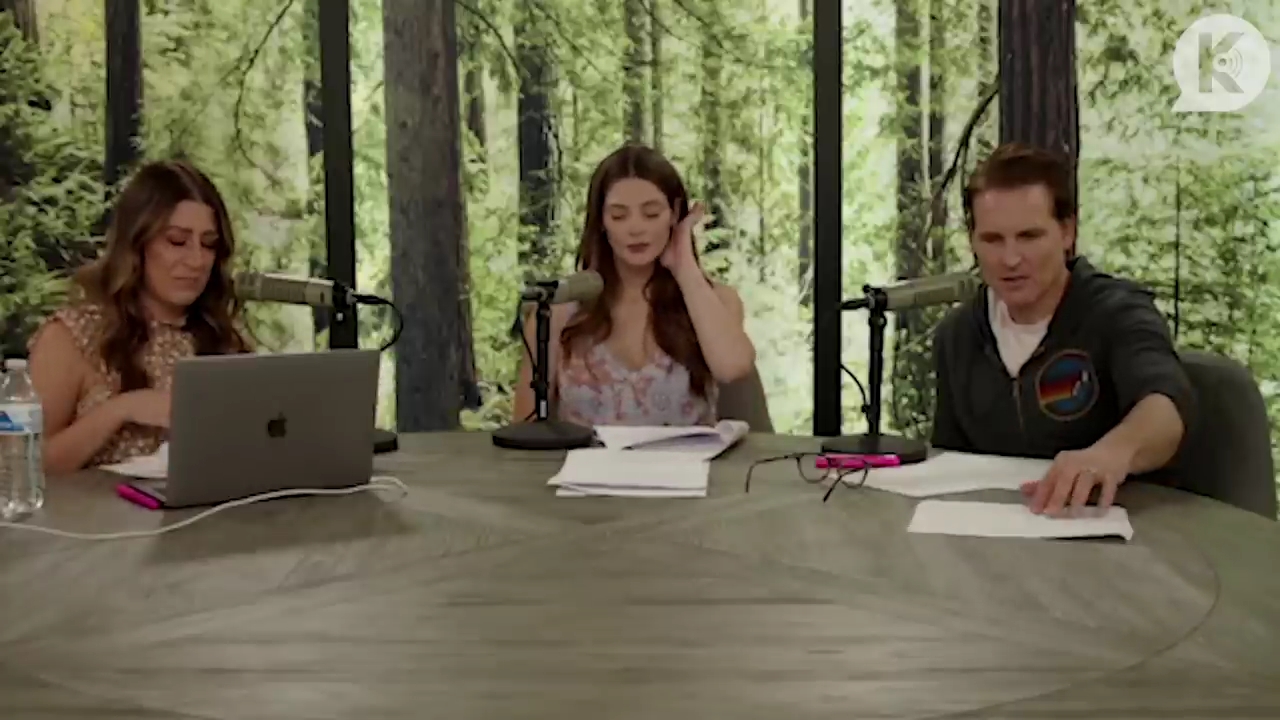 Ashley-Greene-dot-nl_TheTwilightEffect-PeterFacinelliLivestream1112.jpg Ashley-Greene-dot-nl_TheTwilightEffect-PeterFacinelliLivestream1112.jpg