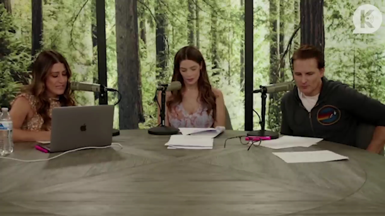 Ashley-Greene-dot-nl_TheTwilightEffect-PeterFacinelliLivestream1119.jpg Ashley-Greene-dot-nl_TheTwilightEffect-PeterFacinelliLivestream1119.jpg