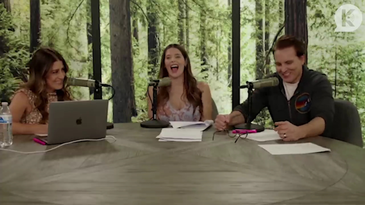 Ashley-Greene-dot-nl_TheTwilightEffect-PeterFacinelliLivestream1123.jpg Ashley-Greene-dot-nl_TheTwilightEffect-PeterFacinelliLivestream1123.jpg