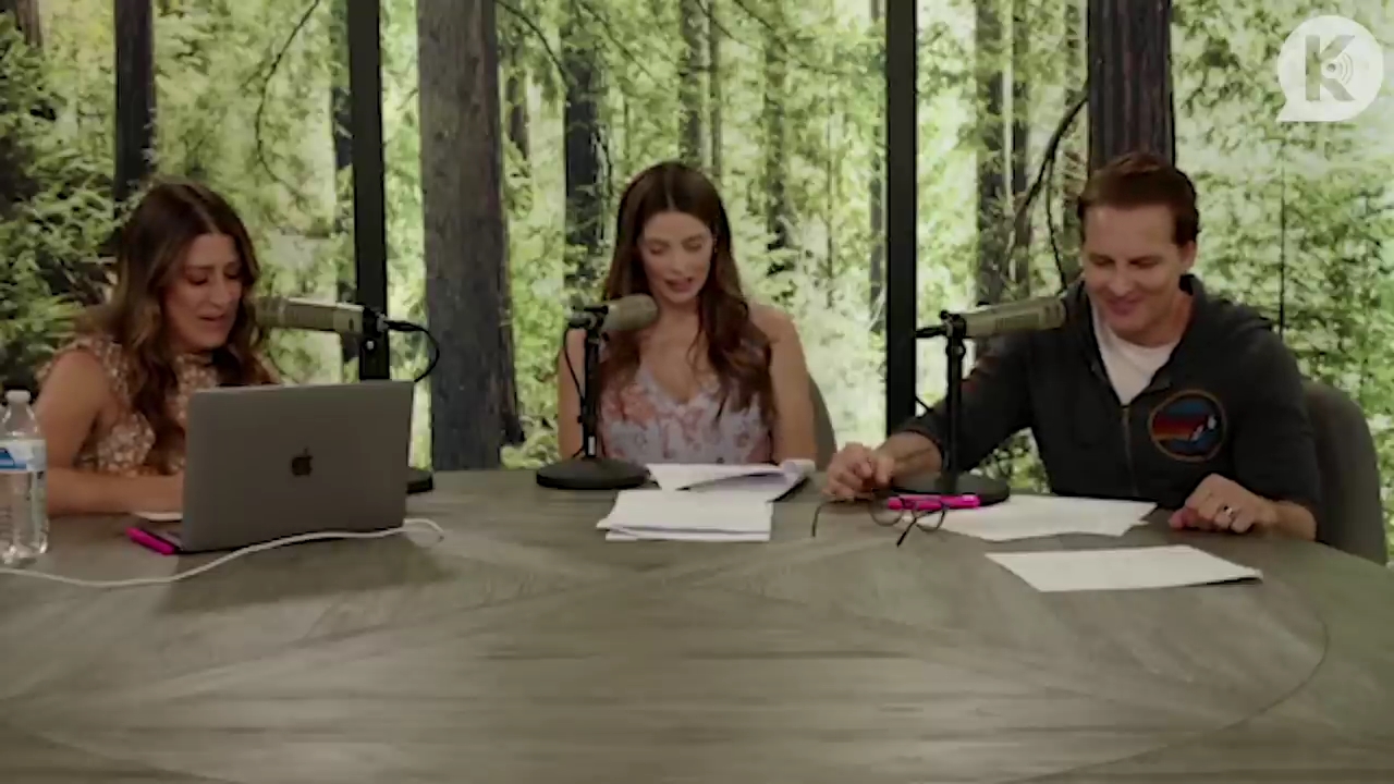 Ashley-Greene-dot-nl_TheTwilightEffect-PeterFacinelliLivestream1128.jpg Ashley-Greene-dot-nl_TheTwilightEffect-PeterFacinelliLivestream1128.jpg