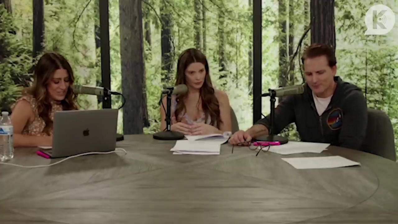 Ashley-Greene-dot-nl_TheTwilightEffect-PeterFacinelliLivestream1142.jpg Ashley-Greene-dot-nl_TheTwilightEffect-PeterFacinelliLivestream1142.jpg