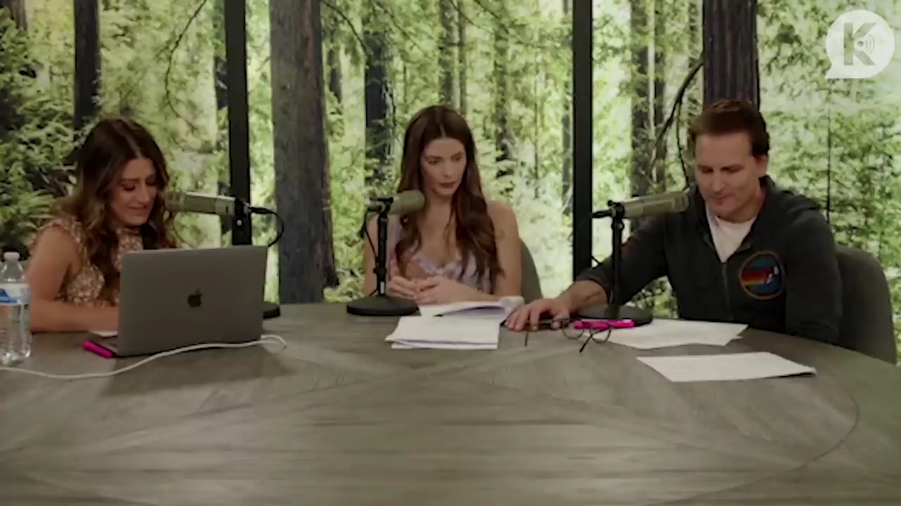 Ashley-Greene-dot-nl_TheTwilightEffect-PeterFacinelliLivestream1154.jpg Ashley-Greene-dot-nl_TheTwilightEffect-PeterFacinelliLivestream1154.jpg