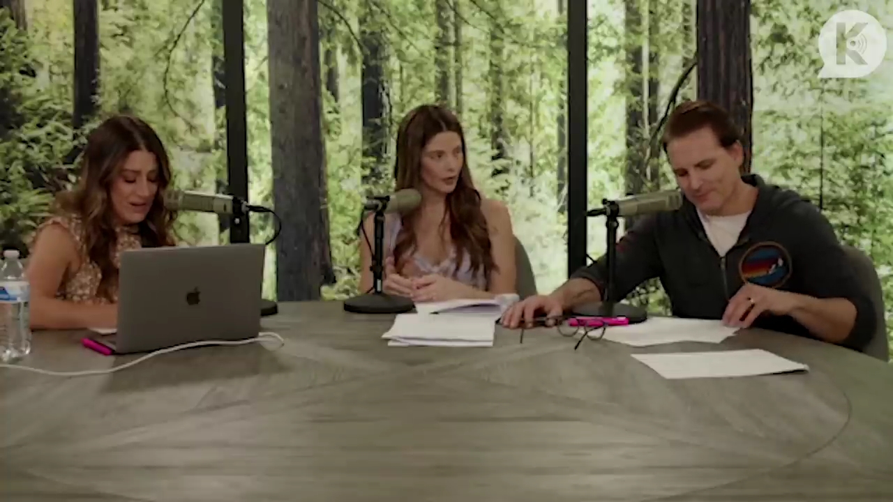 Ashley-Greene-dot-nl_TheTwilightEffect-PeterFacinelliLivestream1155.jpg Ashley-Greene-dot-nl_TheTwilightEffect-PeterFacinelliLivestream1155.jpg