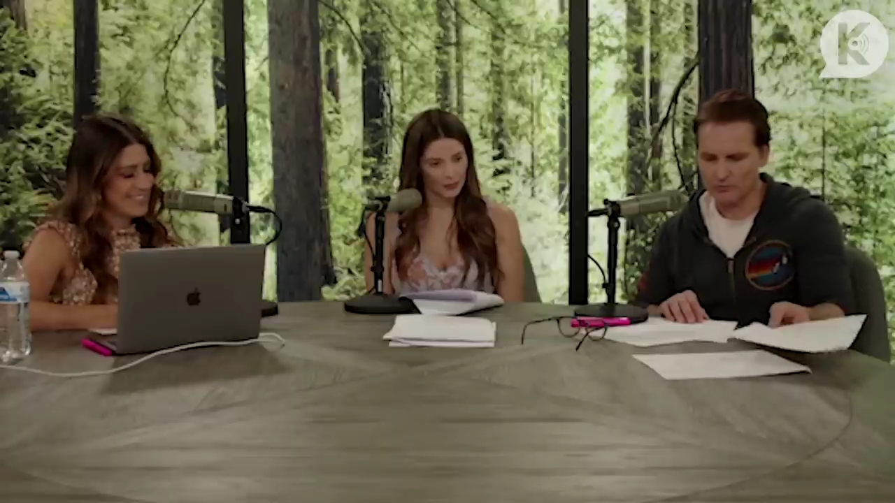 Ashley-Greene-dot-nl_TheTwilightEffect-PeterFacinelliLivestream1169.jpg Ashley-Greene-dot-nl_TheTwilightEffect-PeterFacinelliLivestream1169.jpg