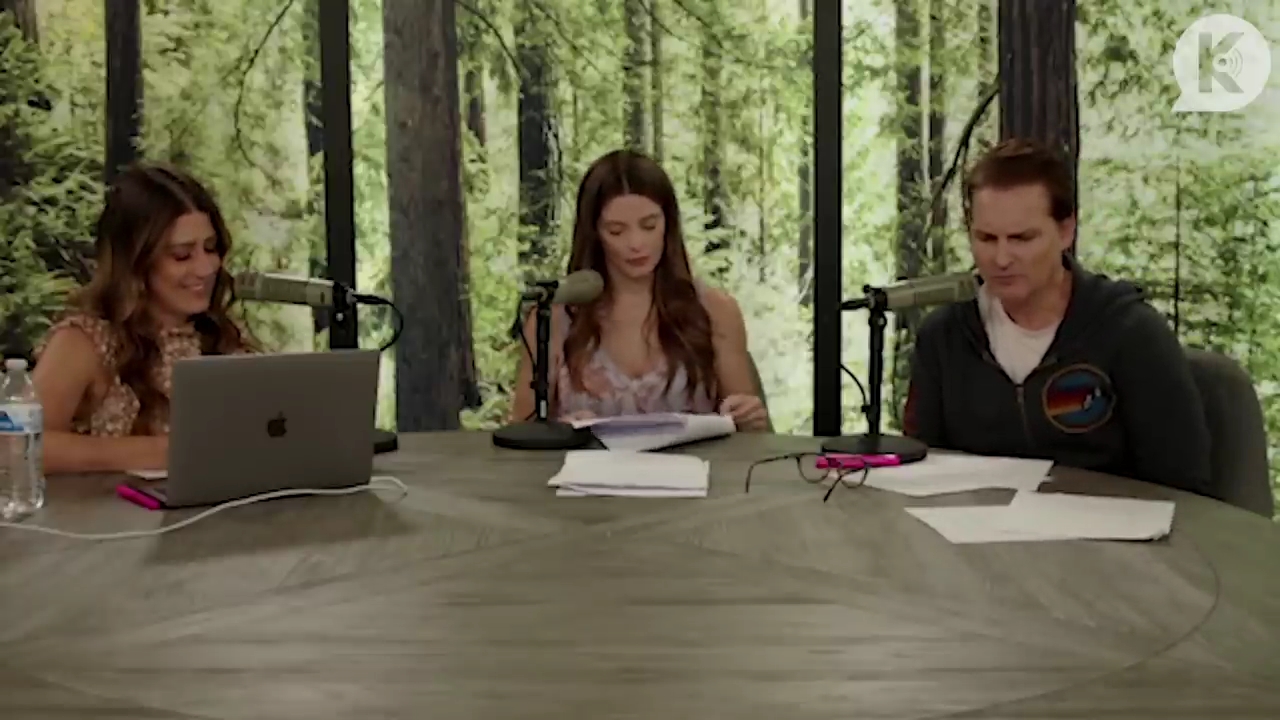 Ashley-Greene-dot-nl_TheTwilightEffect-PeterFacinelliLivestream1172.jpg Ashley-Greene-dot-nl_TheTwilightEffect-PeterFacinelliLivestream1172.jpg