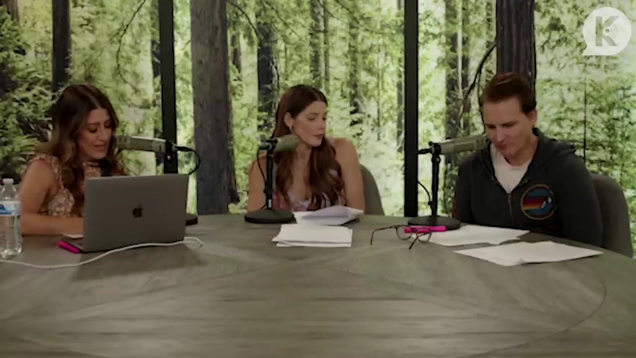 Ashley-Greene-dot-nl_TheTwilightEffect-PeterFacinelliLivestream1239.jpg Ashley-Greene-dot-nl_TheTwilightEffect-PeterFacinelliLivestream1239.jpg