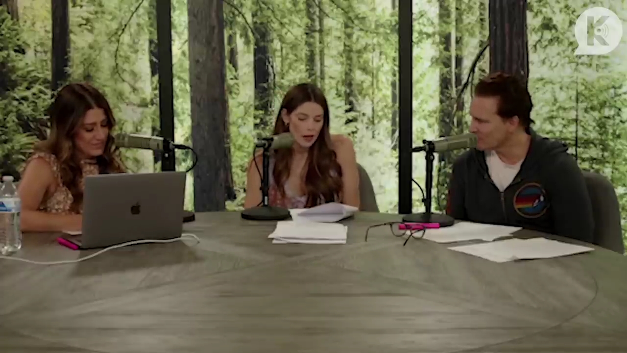 Ashley-Greene-dot-nl_TheTwilightEffect-PeterFacinelliLivestream1241.jpg Ashley-Greene-dot-nl_TheTwilightEffect-PeterFacinelliLivestream1241.jpg