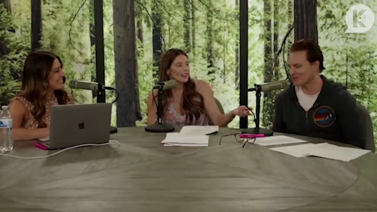 Ashley-Greene-dot-nl_TheTwilightEffect-PeterFacinelliLivestream1298.jpg Ashley-Greene-dot-nl_TheTwilightEffect-PeterFacinelliLivestream1298.jpg