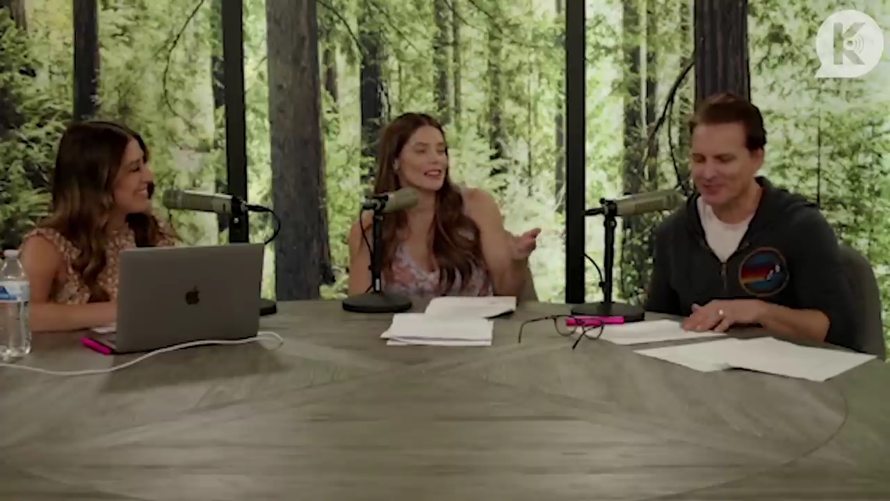 Ashley-Greene-dot-nl_TheTwilightEffect-PeterFacinelliLivestream1299.jpg Ashley-Greene-dot-nl_TheTwilightEffect-PeterFacinelliLivestream1299.jpg