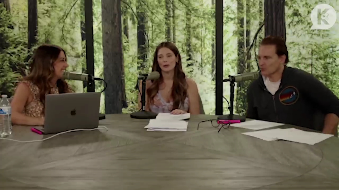 Ashley-Greene-dot-nl_TheTwilightEffect-PeterFacinelliLivestream1369.jpg Ashley-Greene-dot-nl_TheTwilightEffect-PeterFacinelliLivestream1369.jpg