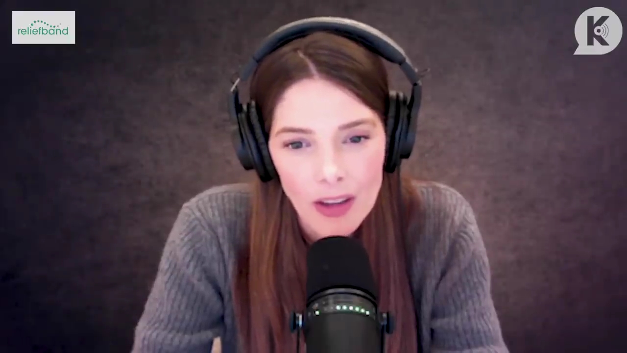 Ashley-Greene-dot-nl_TheTwilightEffect-PeterFacinelliLivestream1426.jpg Ashley-Greene-dot-nl_TheTwilightEffect-PeterFacinelliLivestream1426.jpg