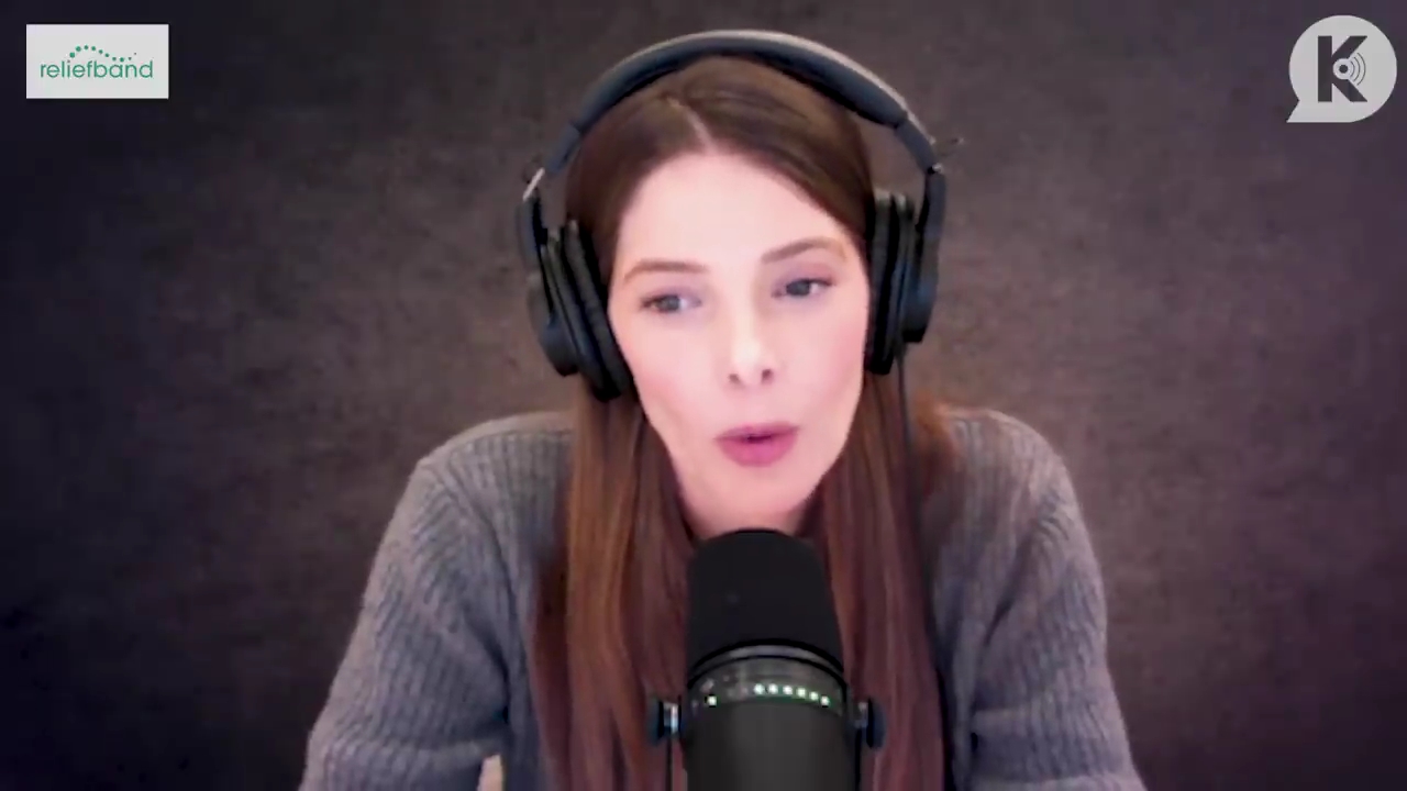 Ashley-Greene-dot-nl_TheTwilightEffect-PeterFacinelliLivestream1429.jpg Ashley-Greene-dot-nl_TheTwilightEffect-PeterFacinelliLivestream1429.jpg