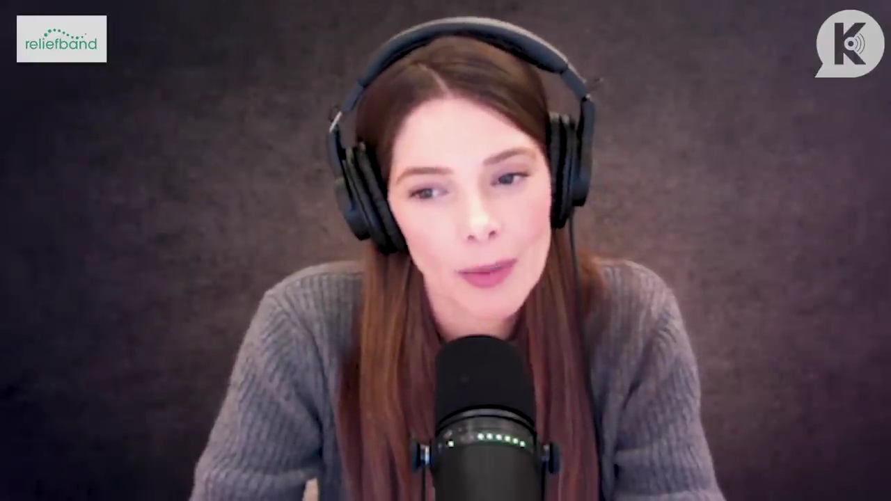 Ashley-Greene-dot-nl_TheTwilightEffect-PeterFacinelliLivestream1430.jpg Ashley-Greene-dot-nl_TheTwilightEffect-PeterFacinelliLivestream1430.jpg