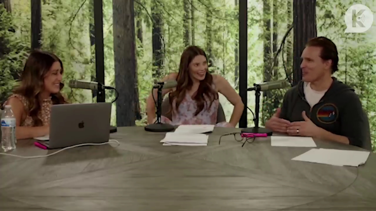 Ashley-Greene-dot-nl_TheTwilightEffect-PeterFacinelliLivestream1647.jpg