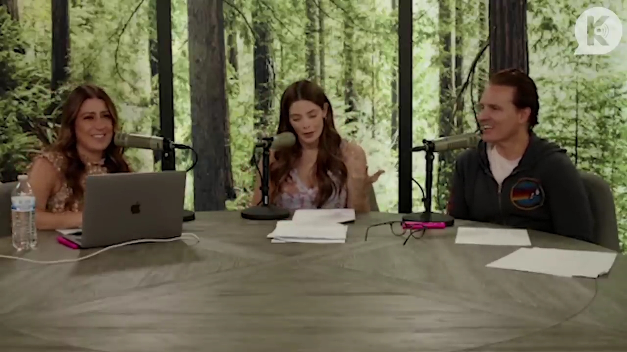 Ashley-Greene-dot-nl_TheTwilightEffect-PeterFacinelliLivestream1732.jpg Ashley-Greene-dot-nl_TheTwilightEffect-PeterFacinelliLivestream1732.jpg