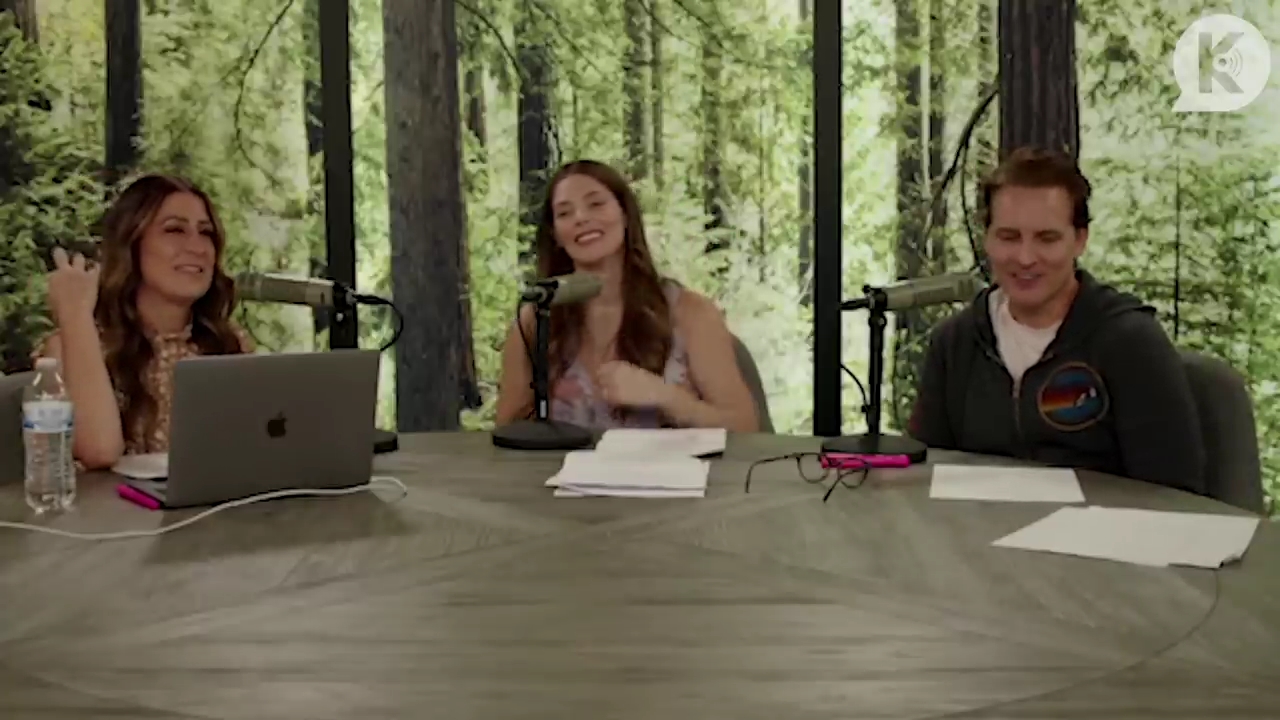 Ashley-Greene-dot-nl_TheTwilightEffect-PeterFacinelliLivestream1772.jpg Ashley-Greene-dot-nl_TheTwilightEffect-PeterFacinelliLivestream1772.jpg