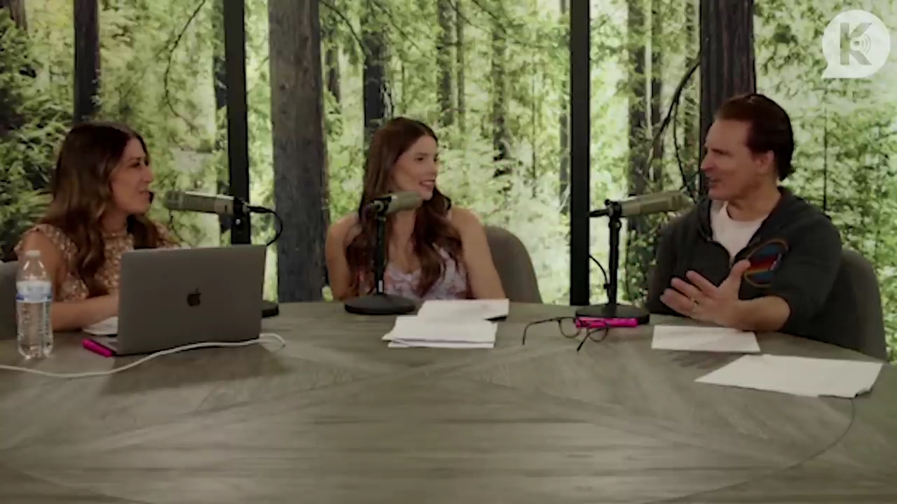 Ashley-Greene-dot-nl_TheTwilightEffect-PeterFacinelliLivestream1820.jpg