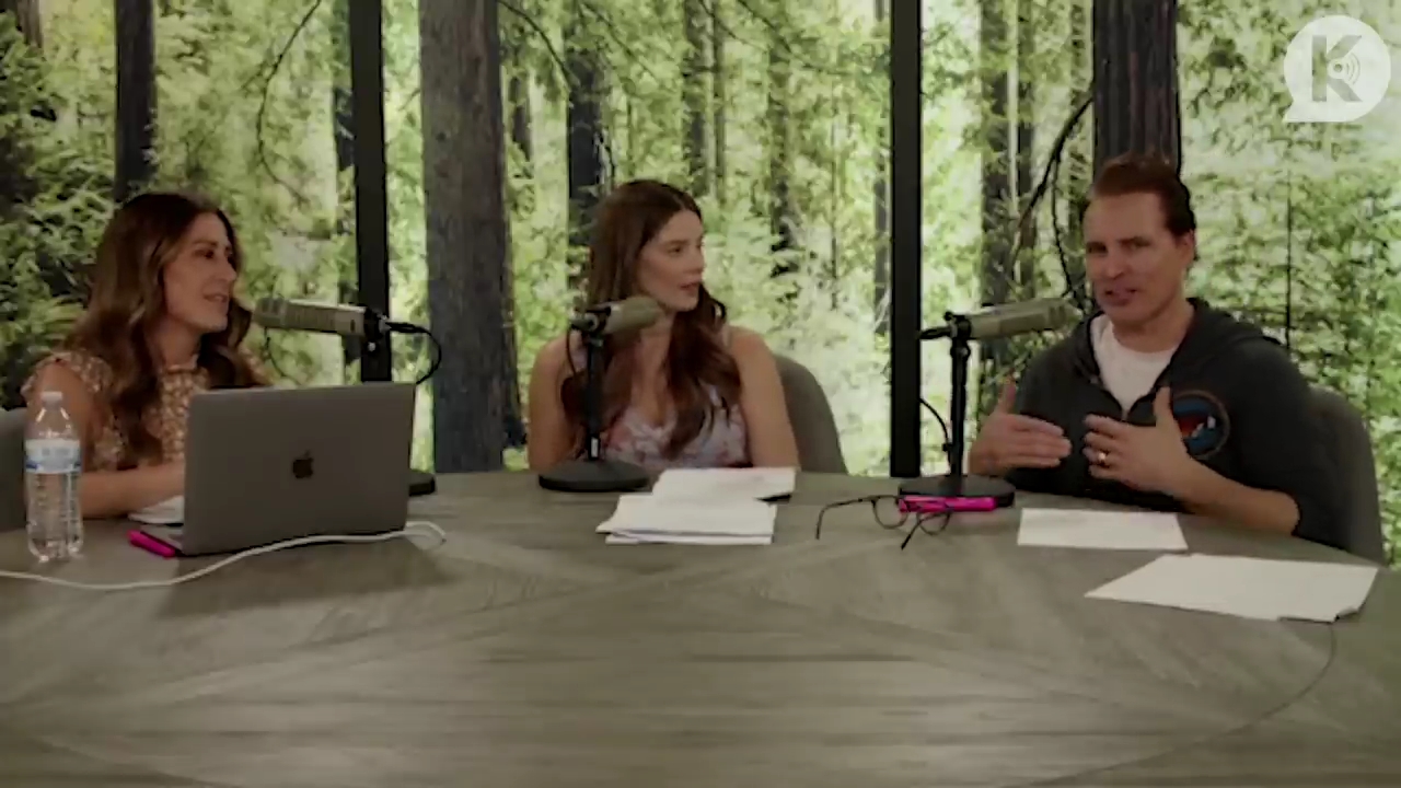 Ashley-Greene-dot-nl_TheTwilightEffect-PeterFacinelliLivestream1824.jpg Ashley-Greene-dot-nl_TheTwilightEffect-PeterFacinelliLivestream1824.jpg