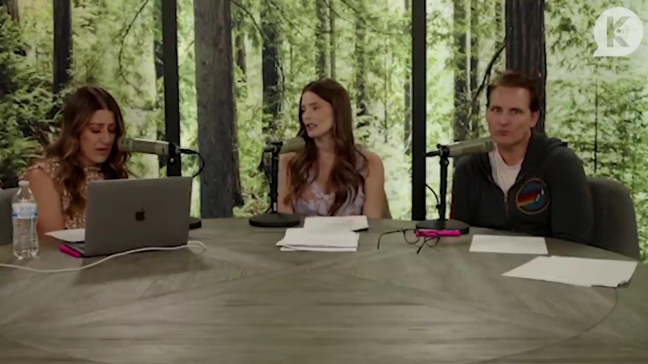 Ashley-Greene-dot-nl_TheTwilightEffect-PeterFacinelliLivestream1954.jpg Ashley-Greene-dot-nl_TheTwilightEffect-PeterFacinelliLivestream1954.jpg