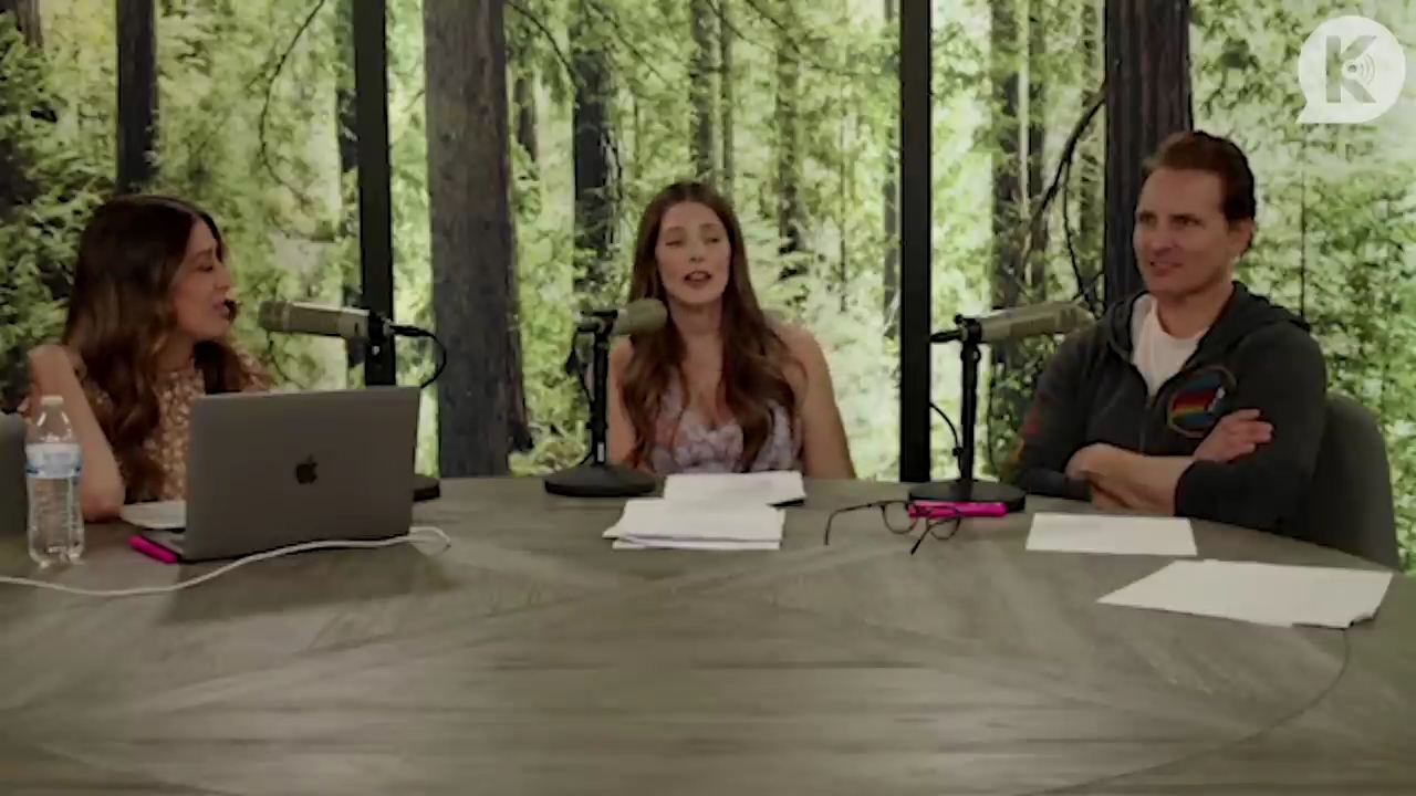 Ashley-Greene-dot-nl_TheTwilightEffect-PeterFacinelliLivestream1981.jpg Ashley-Greene-dot-nl_TheTwilightEffect-PeterFacinelliLivestream1981.jpg