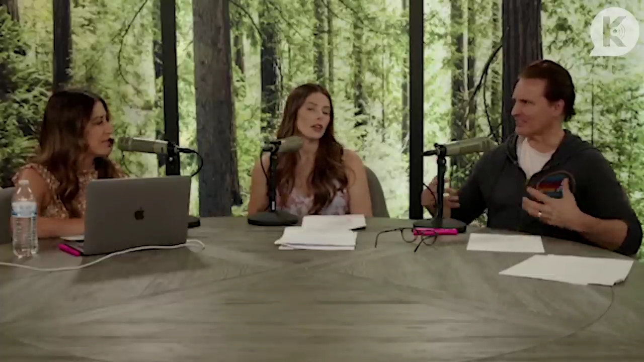 Ashley-Greene-dot-nl_TheTwilightEffect-PeterFacinelliLivestream2000.jpg Ashley-Greene-dot-nl_TheTwilightEffect-PeterFacinelliLivestream2000.jpg